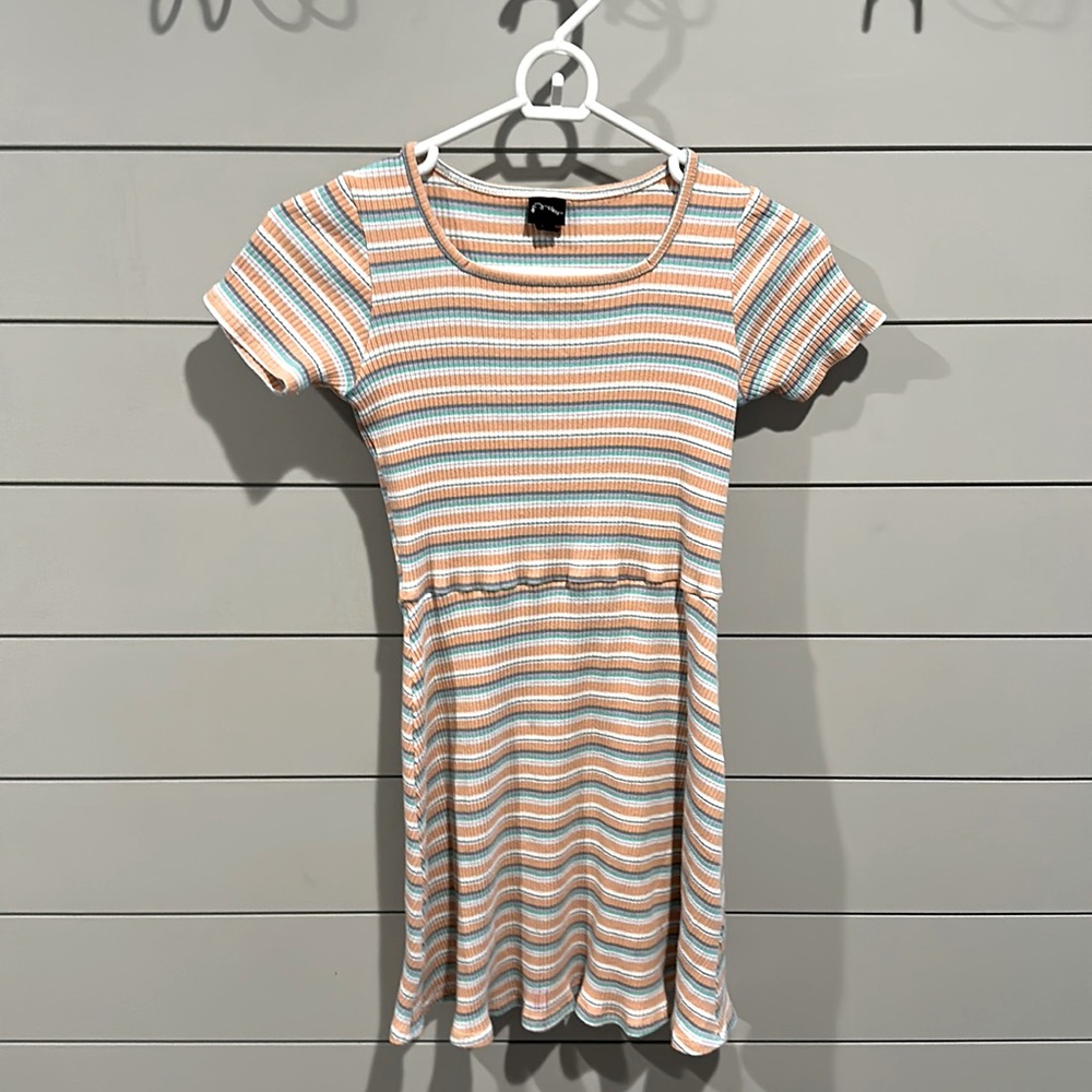 Cute dress for school.  Great even in winter with leggings and sweater!